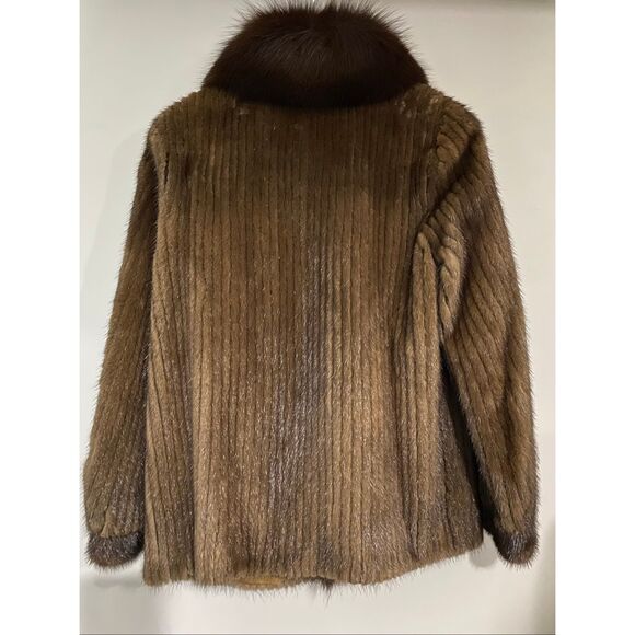 Demi buff mink jacket with fox collar. - Picture 3 of 8